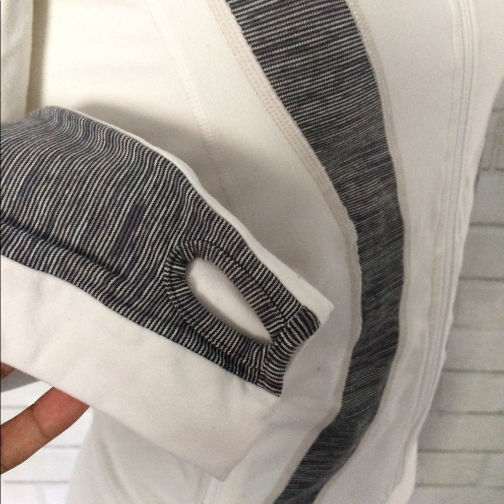 Lululemon women’s white/gray sweater size 2 - Picture 7 of 8
